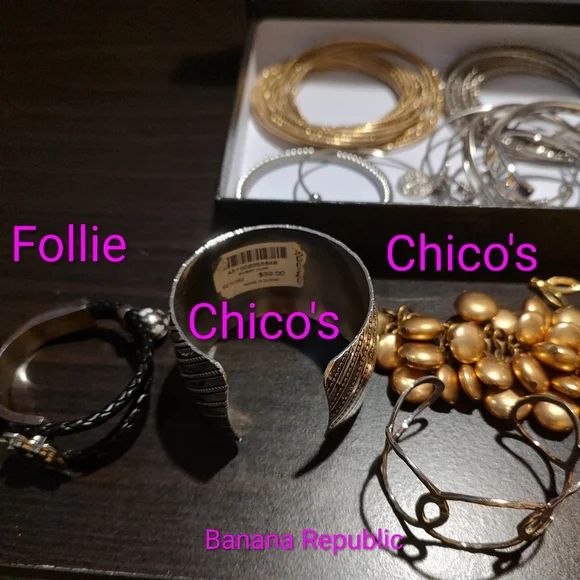 Bracelet Lot: BR, Chico's, Sarah Coventry ++ - Picture 3 of 10